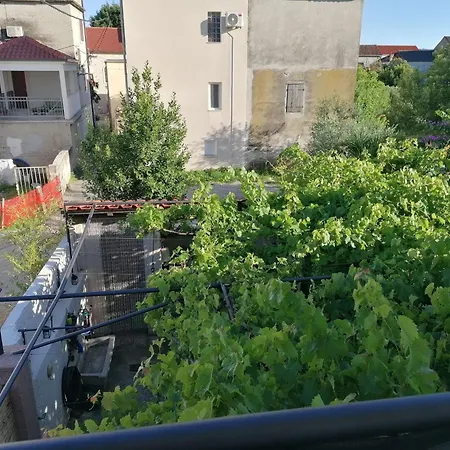 Apartment By The Sea Kastel Stafilic, - 22570 Kastela
